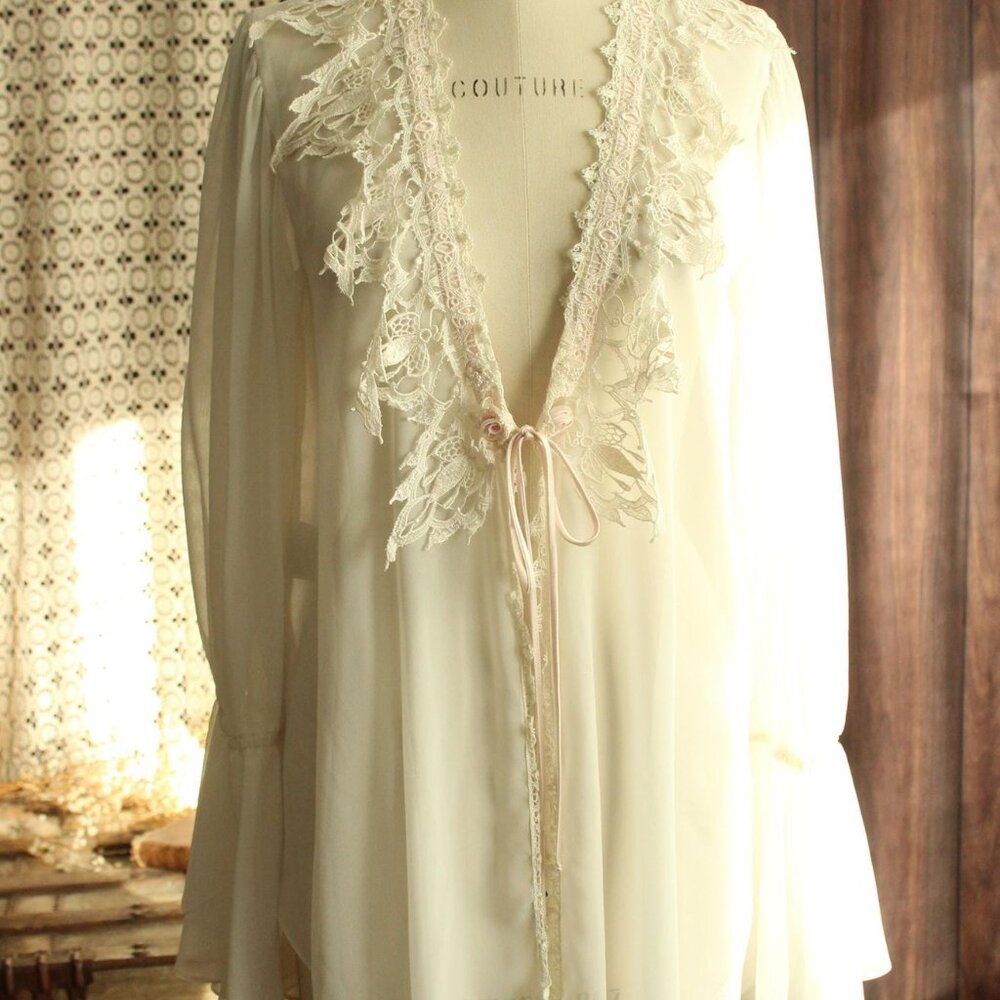 Vintage 1980s 1990s White Peignoir, SZ P Wisteria by Diane Samandi "Jackie" Robe - Picture 2 of 12